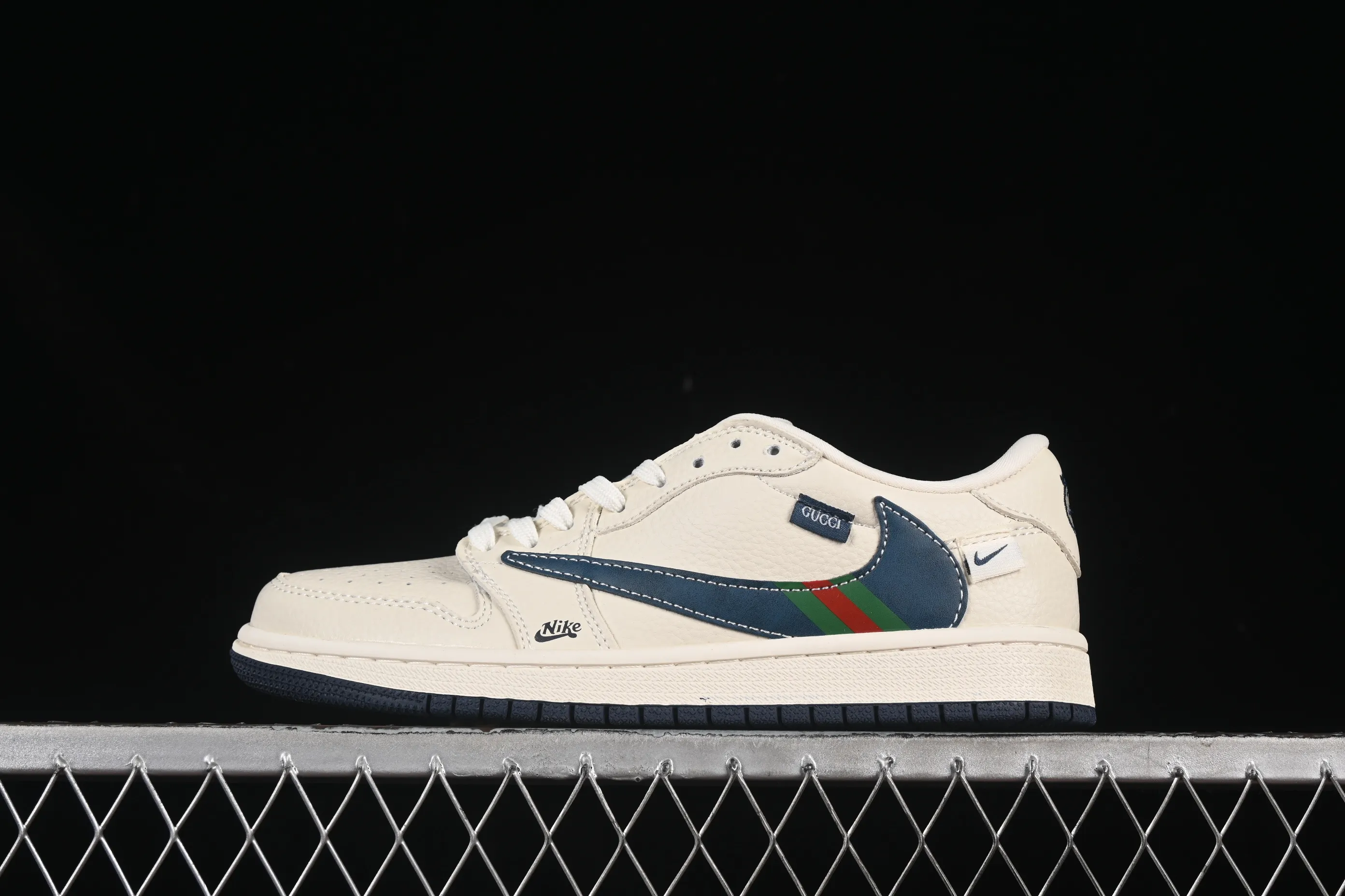 All categories Air Jordan Jordan series basketball shoes Air Jordan 1 Low High-end customized low-top sneakers Travis Scott x Fragment Design x Air Jordan 1 Low OG SP AJ1 Joe 1 Gucci joint green and red striped hook low-top cultural casual sneakers XS2024-027